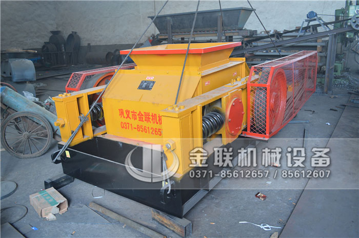 小型玻璃破碎機(jī)有哪些原理特點(diǎn)，出料均勻嗎？