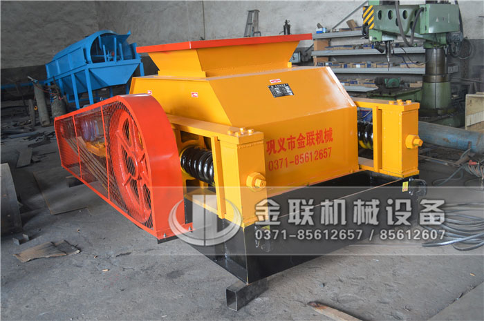 小型玻璃破碎機(jī)有哪些原理特點(diǎn)，出料均勻嗎？