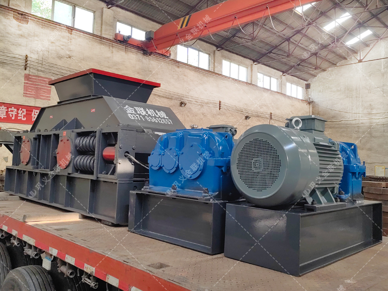 2PG1200x800半自動對輥制砂機發往陜西商洛處理石灰石